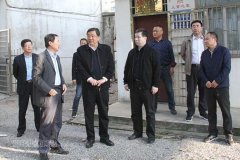 集团公司党委书记、董事长高登榜到望江县调研指导扶贫工作