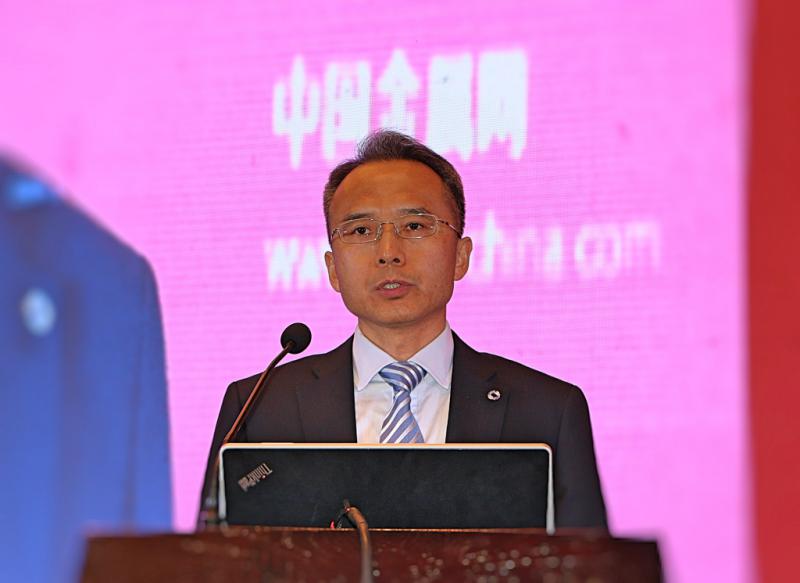 李辉.jpg